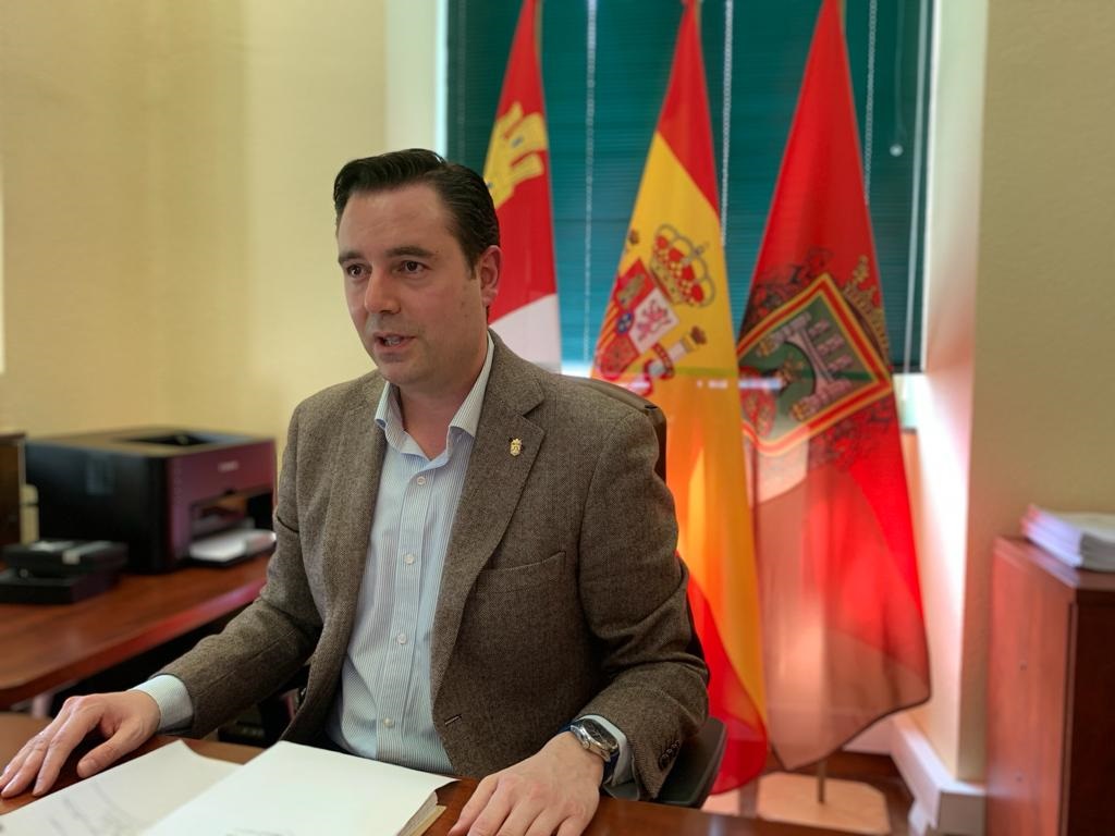 El alcalde exige a la Junta que libere los 400.000 euros que le corresponden a Burgos para gasto social
